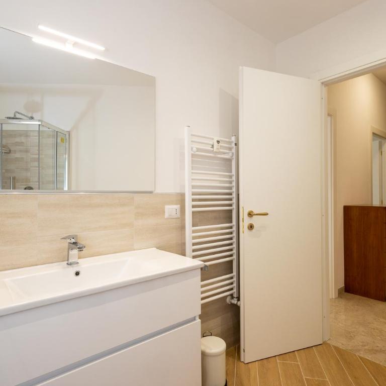 Jmartins Vatican 2 - Two-Bedroom Apartment - 19