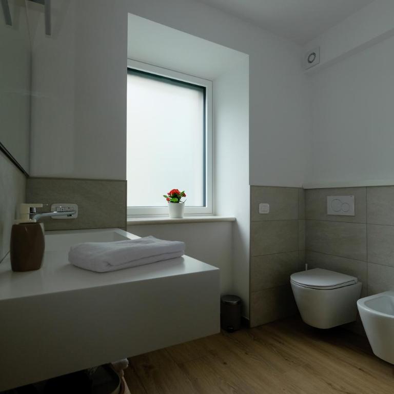 Casa Carolina - Camera Familiare con Bagno Privato - 3