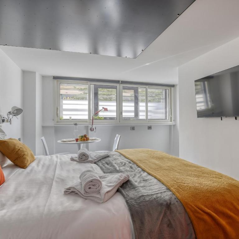 Branded New and Comfy Studio - Heart of Paris 3 - Studio Deluxe - 1