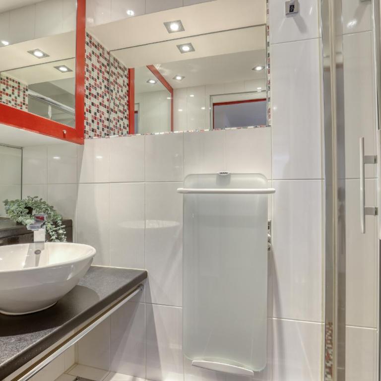 Branded New and Comfy Studio - Heart of Paris 3 - Studio Deluxe - 11