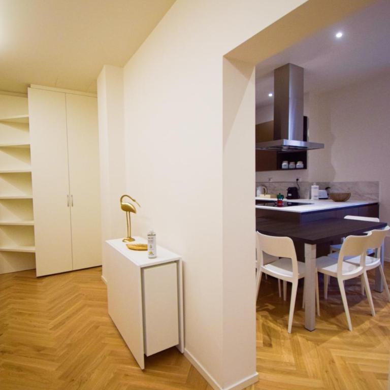 SiBilla Suite Apartment - via Piella 14 - Two-Bedroom Apartment - 4