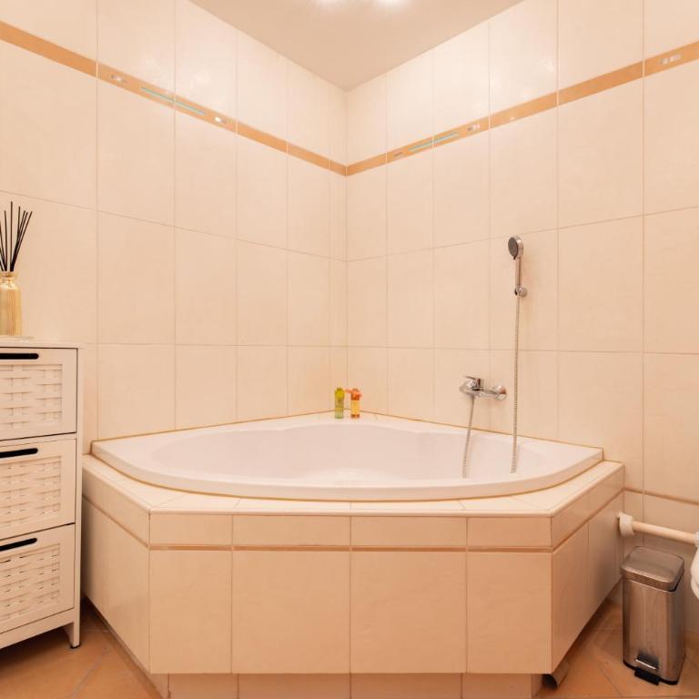 Pfamhaus Luxury Apartments - Three-Bedroom Townhouse - 29