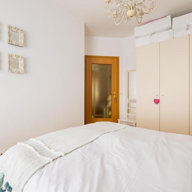 Pfamhaus Luxury Apartments - Three-Bedroom Townhouse - 19