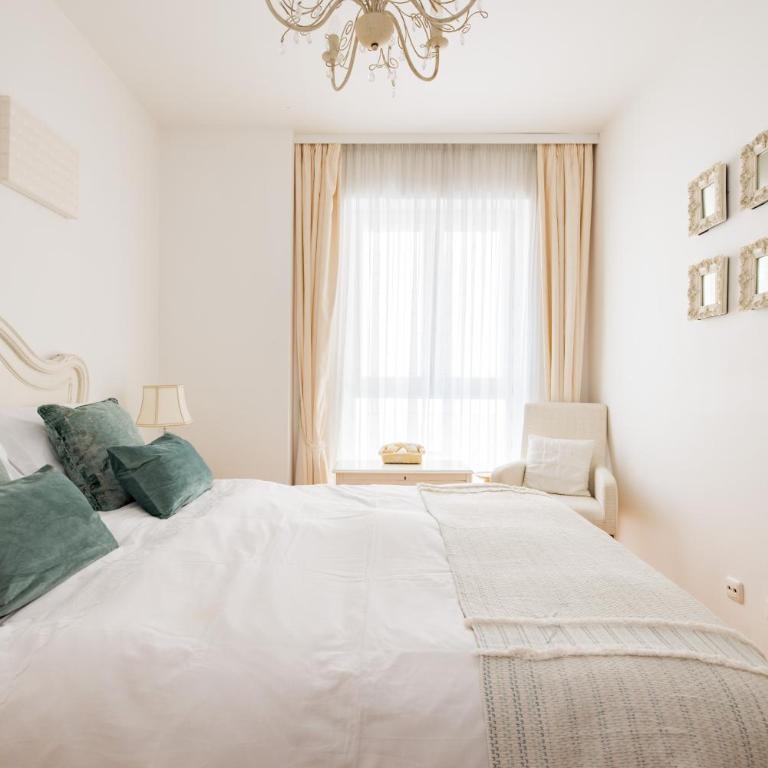 Pfamhaus Luxury Apartments - Three-Bedroom Townhouse - 17