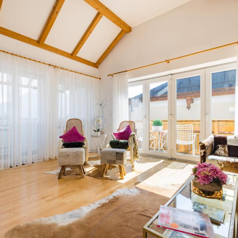 Pfamhaus Luxury Apartments - Three-Bedroom Townhouse - 24