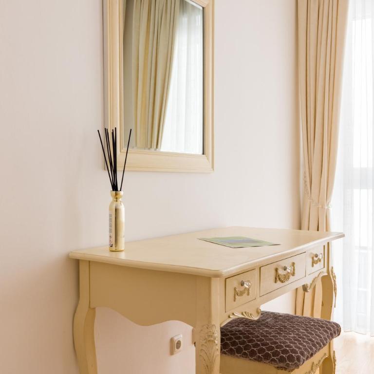 Pfamhaus Luxury Apartments - Three-Bedroom Townhouse - 12