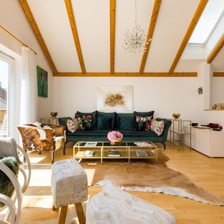 Pfamhaus Luxury Apartments - Three-Bedroom Townhouse - 10