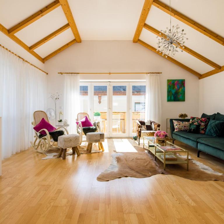 Pfamhaus Luxury Apartments - Three-Bedroom Townhouse - 13
