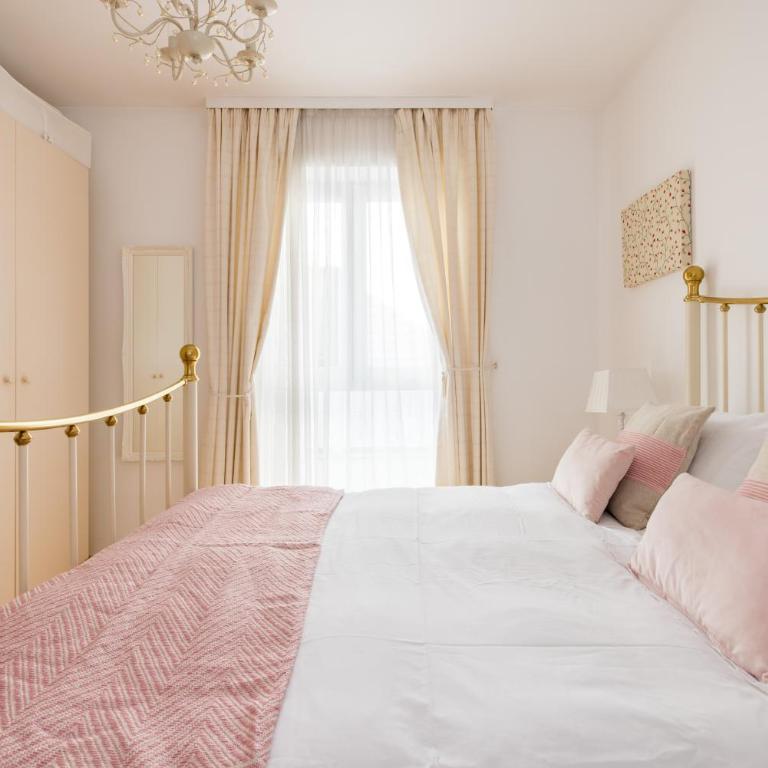 Pfamhaus Luxury Apartments - Three-Bedroom Townhouse - 30
