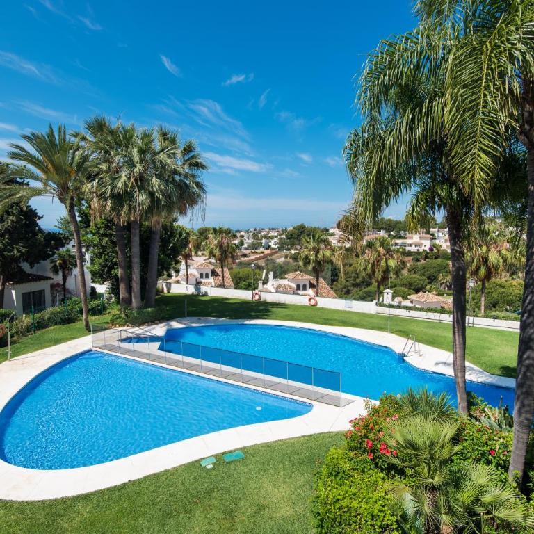 RentAndHomes Calahonda Sea View and Golf - Apartamento de 2 dormitorios - 2