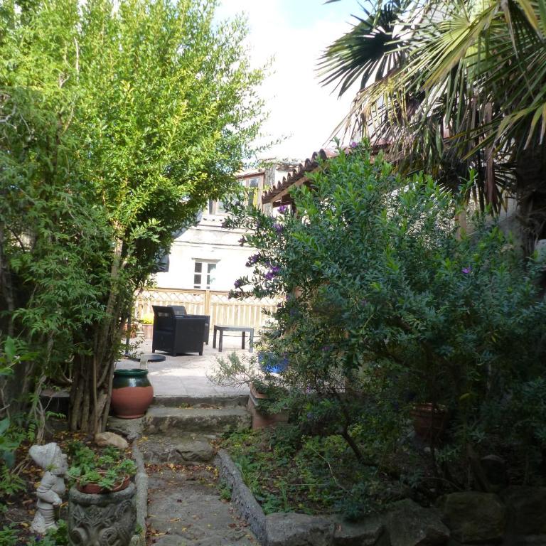 Maison des Remparts nichée sous la Cité - Two-Bedroom House - 16