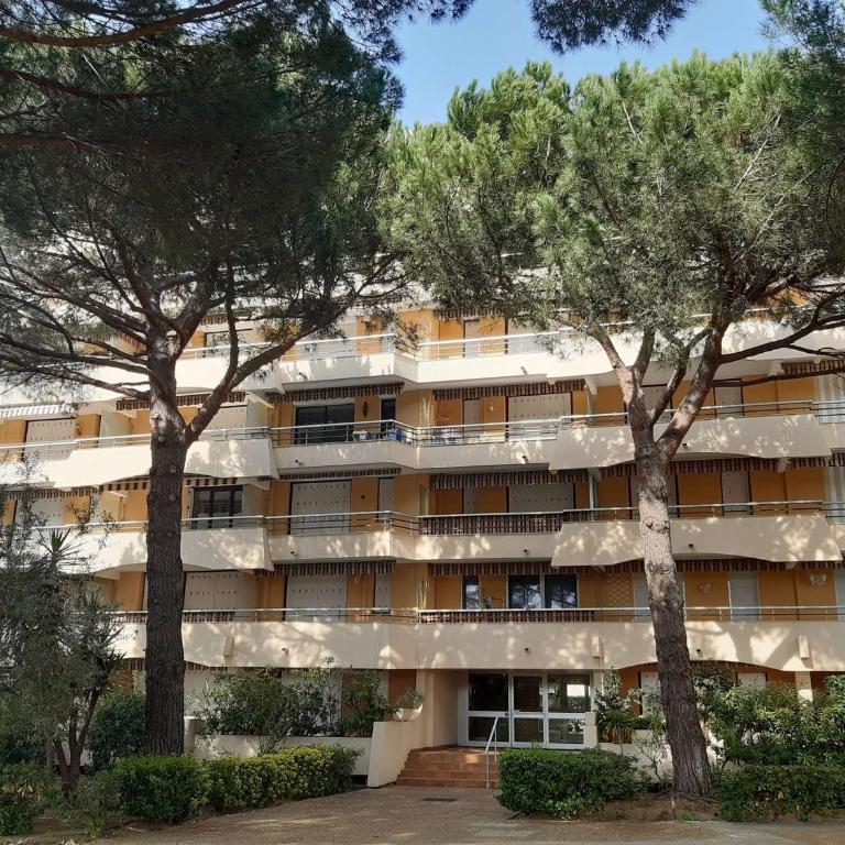 Appartement 2 pièces à Fréjus avec piscine, parking et à 300m des commerces - FR-1-226A-145 - Appartamento - 2