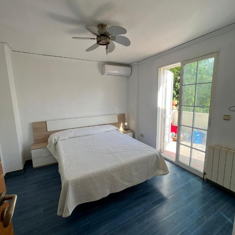 Chalet Denia playa primera linea - Four-Bedroom House - 11