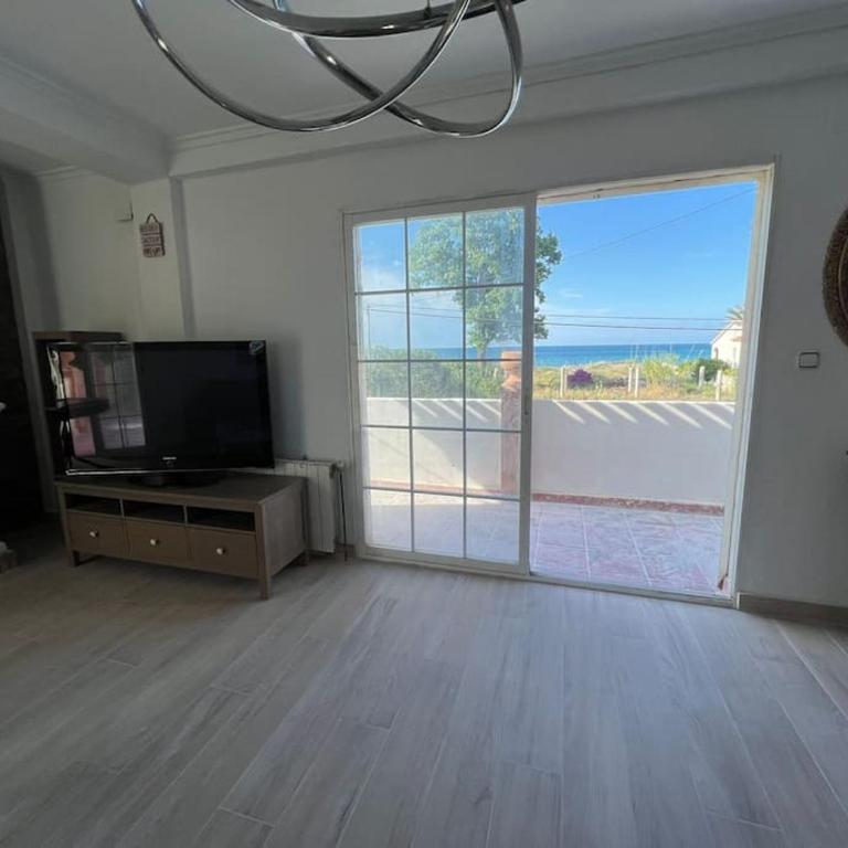 Chalet Denia playa primera linea - Four-Bedroom House - 6