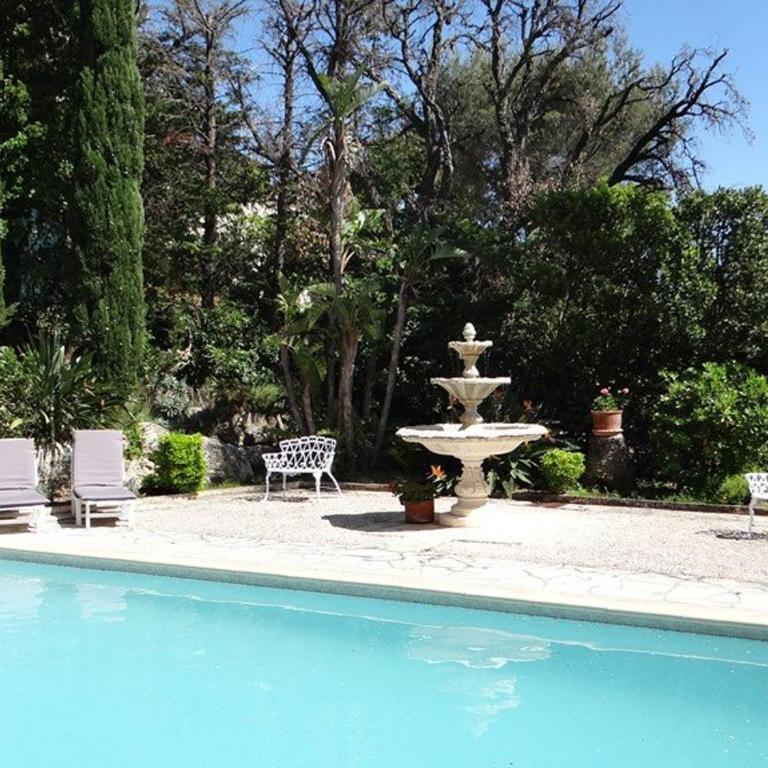 Villa 4 chambres avec piscine et terrasses - FR-1-100-239 - Villa - 4