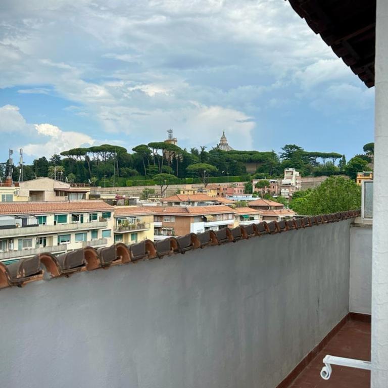 La Terrazza sul Vaticano 8vo Piano - La Cupola - Monolocale con Terrazza - 3