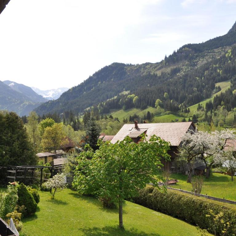 Der Malerwinkl - Alpenhotel - Doppelzimmer mit Balkon - 1