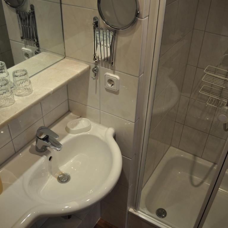 Der Malerwinkl - Alpenhotel - Doppelzimmer mit Balkon - 2