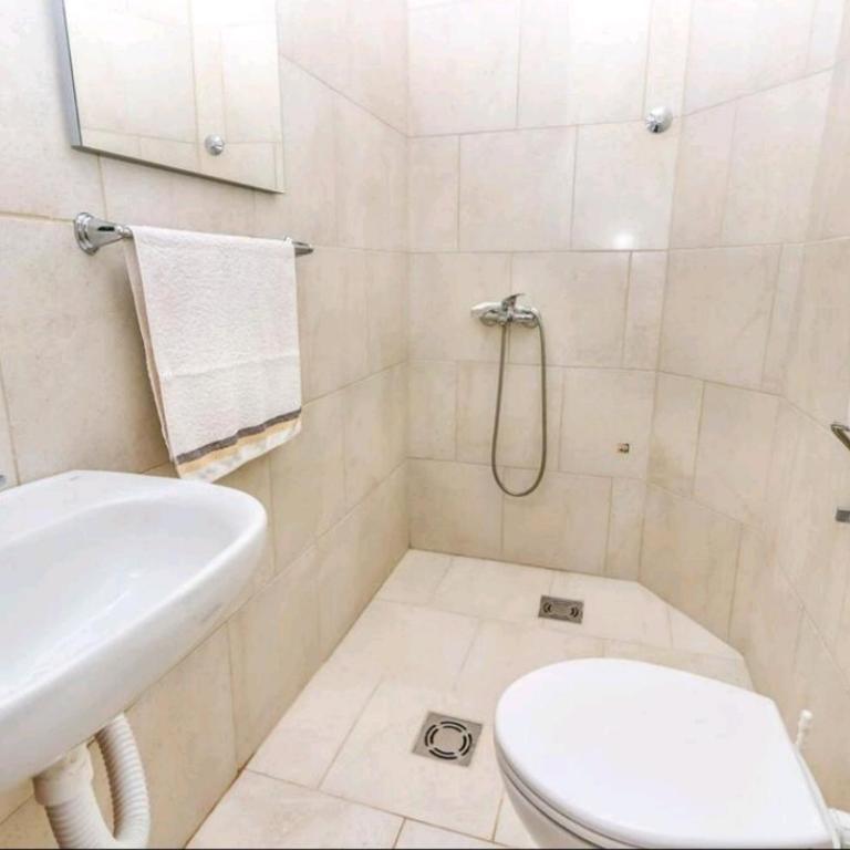 Guest House Ana - One-Bedroom Apartment - 9