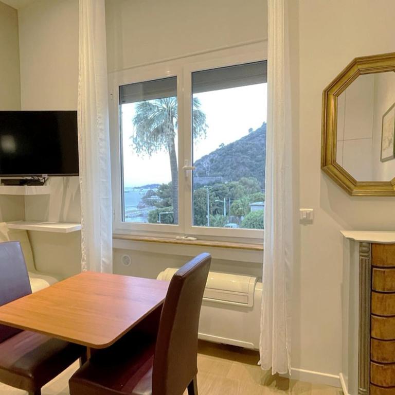 Ezevacances Studio Capuccino vue mer 5 mn plage 7 mn gare Wifi - Studio with Sea View - 22