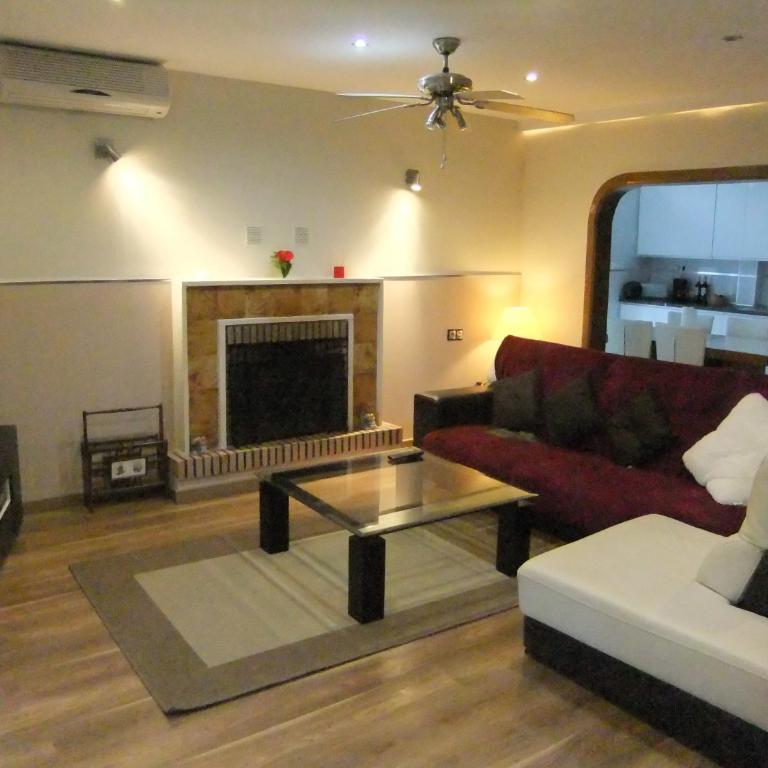 Chalet La Serreta - Four-Bedroom House - 16