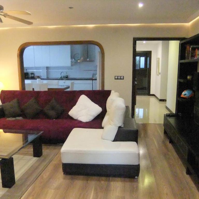 Chalet La Serreta - Four-Bedroom House - 2