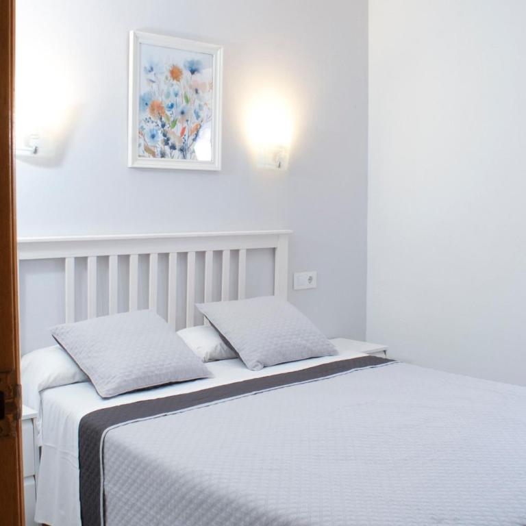Hostal Ramos - Habitación Doble Estándar con balcón - 5