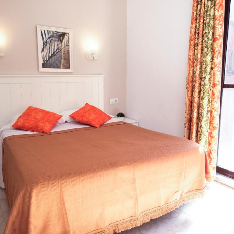 Hostal Ramos - Habitación Doble con balcón - 5
