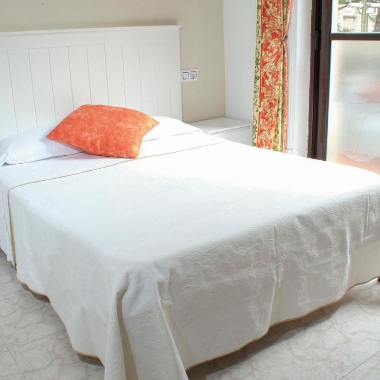Hostal Ramos - Habitación Doble con balcón - 14