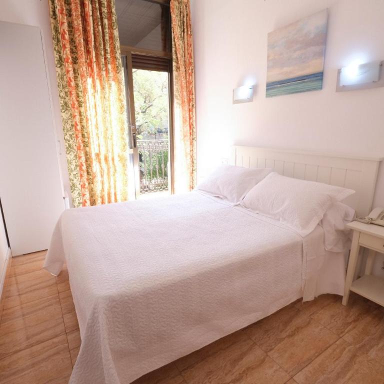 Hostal Ramos - Habitación Doble con balcón - 25
