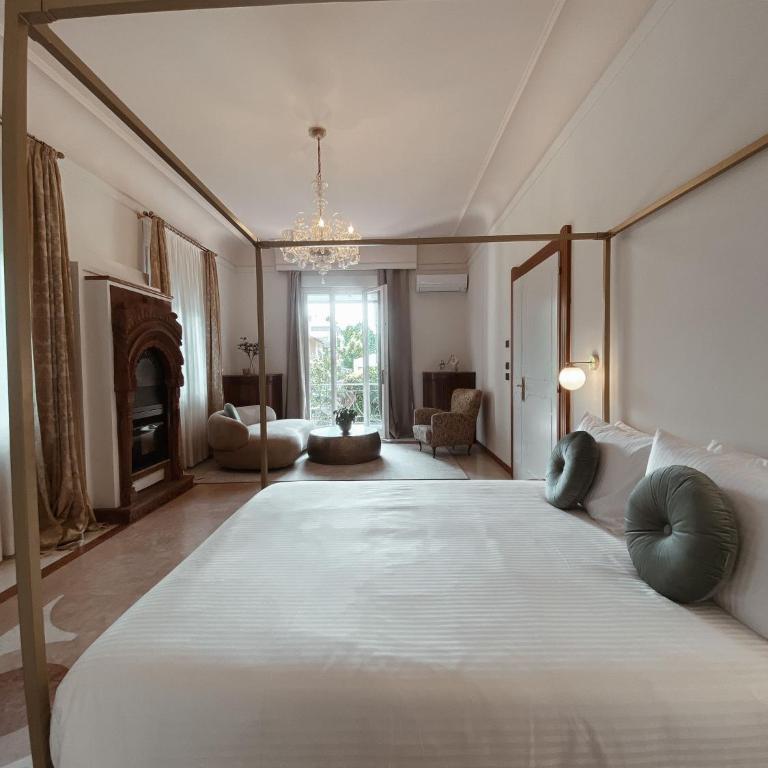Villa Maldestra - Deluxe Double Room with Balcony - 1