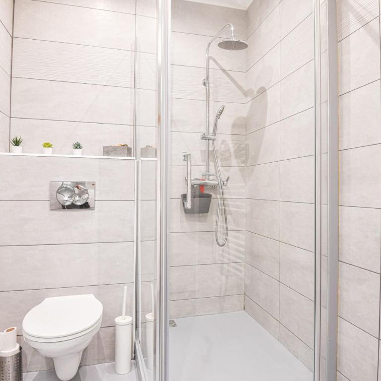Appart 2 ch AC proche Cours Julien & Vieux-Port - Appartement - 11