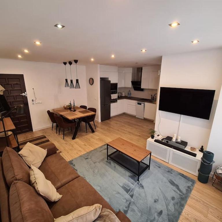 NEW Alexandra apartment, 2 min 40 sec from beach - Apartamento de 3 dormitorios - 1
