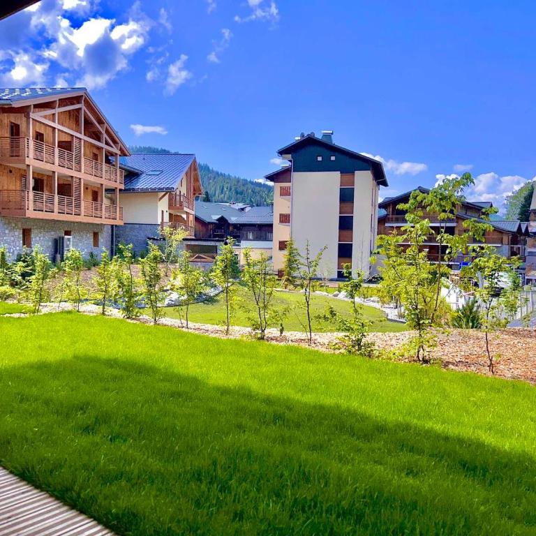 Luxueux Appartement au Centre des Gets avec Jardin, Proche Pistes, 3 Chambres, Wi-Fi, Parking - FR-1-623-338 - Apartamento - 3