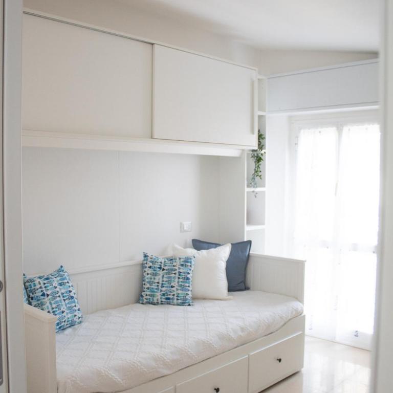 Sestri Chic - A Due Passi dal Mare - Appartamento con 2 Camere da Letto - 2