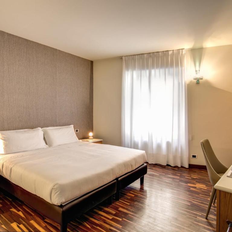 Albergo Firenze - Camera Matrimoniale/Doppia con Letti Singoli - 6