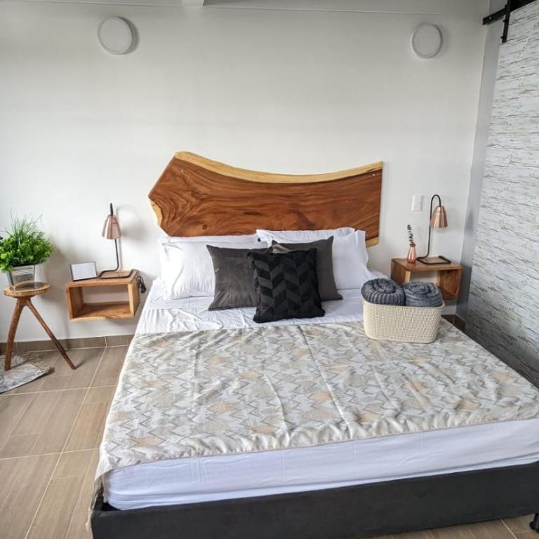 UKU INN - Two-Bedroom Apartment - 2