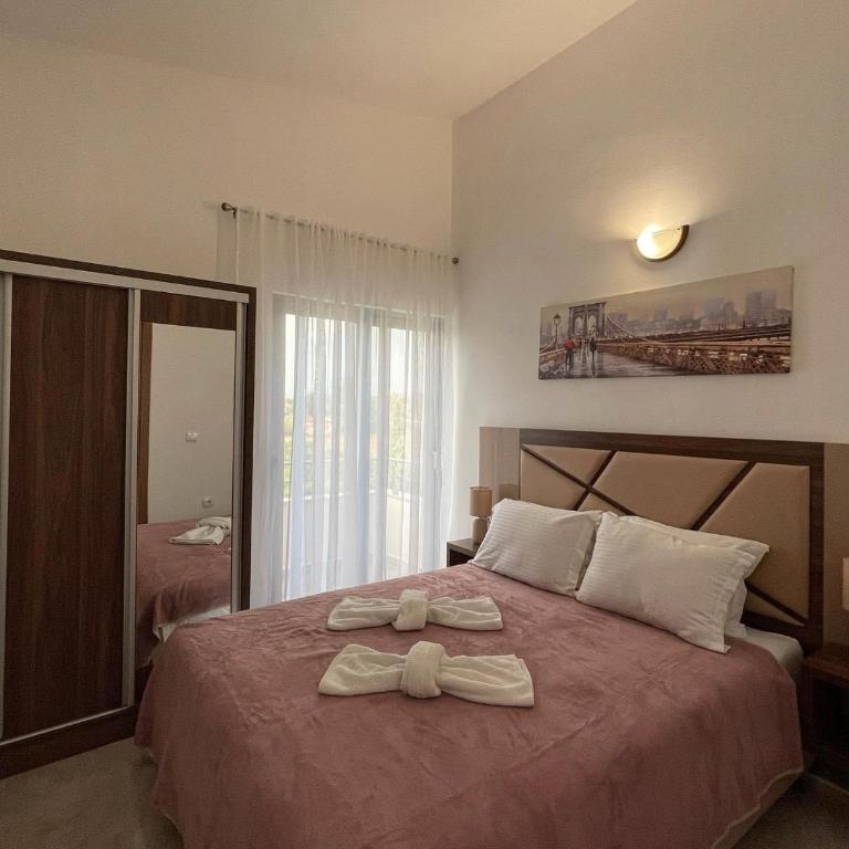 Robi Apartments - Deluxe Suite - 3