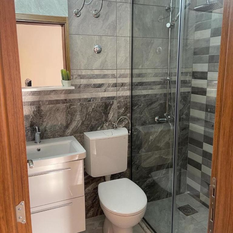 Robi Apartments - Deluxe Suite - 2