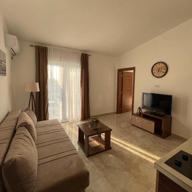 Robi Apartments - Deluxe Suite - 8