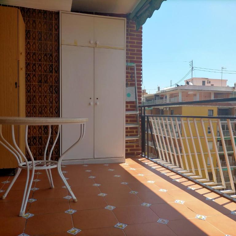 España 8 - Three-Bedroom Apartment - 2