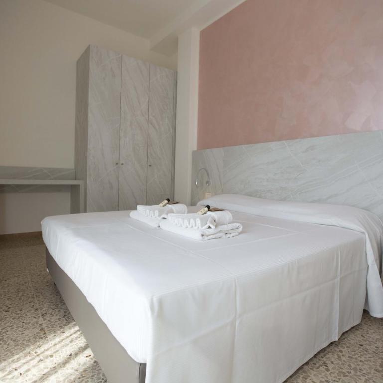 Hotel Confort - Camera Deluxe Matrimoniale/Doppia con Letti Singoli - 4