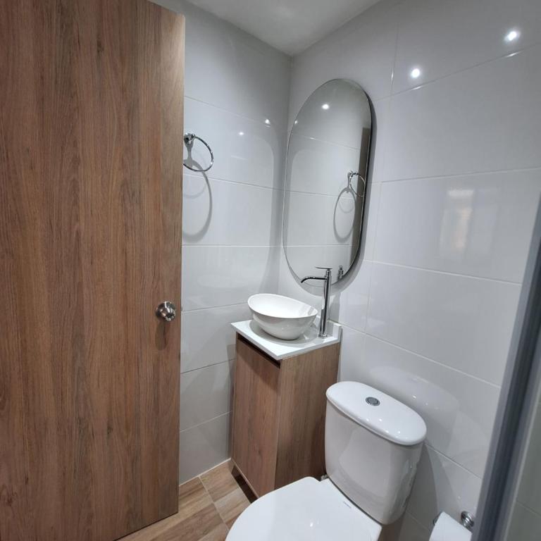 Welcome to Medellin! - Rooftop - Jacuzzi - Wifi - Laureles - Estadio - Apartamento Estudio - 31