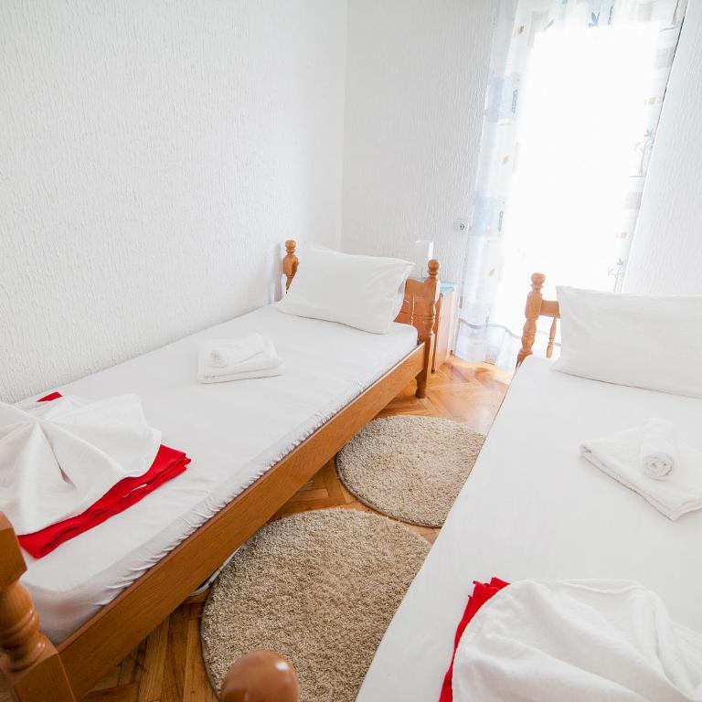 Apartments Viktorija - One-Bedroom Apartment with Balcony - 5
