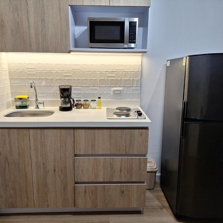 Welcome to Medellin! - Rooftop - Jacuzzi - Wifi - Laureles - Estadio - Apartamento Estudio - 25