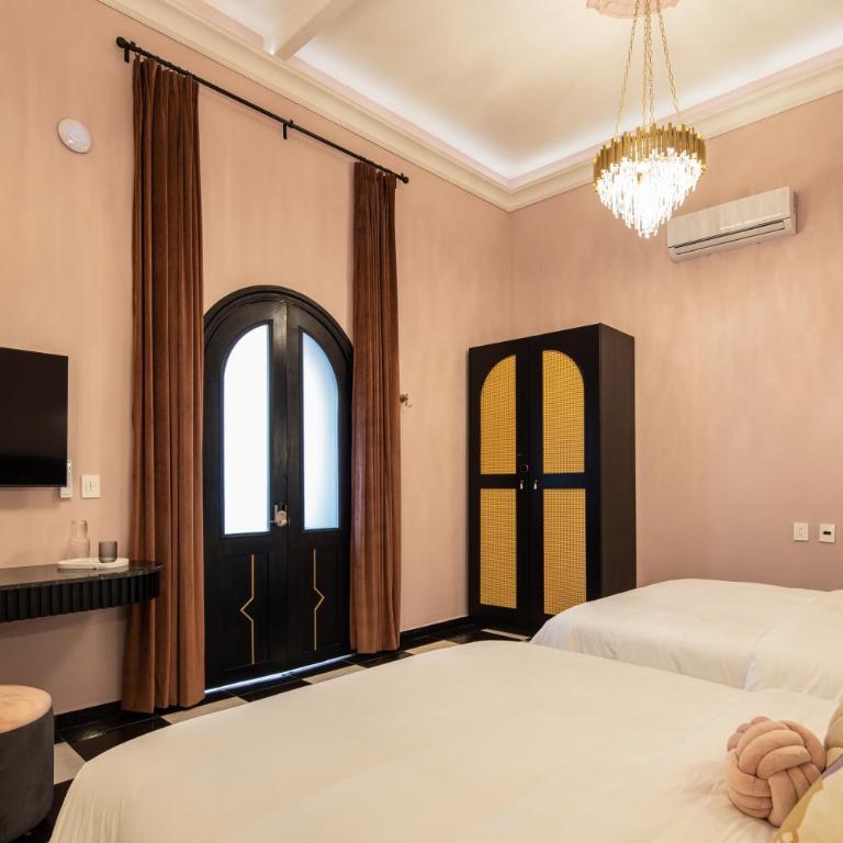 HOLT Hotel De Mi Independencia Double Queen Room - Estudio - 12