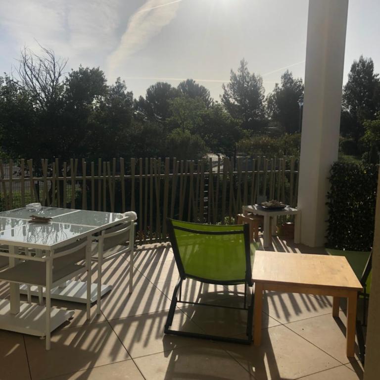 Appartement Aix en Provence vue Ste Victoire - BATIMENT B11 - 13090 AIX EN PROVENCE - Appartamento con 1 Camera da Letto - 3