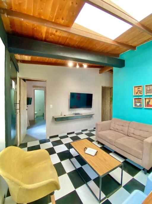 Lovely apartment in Poblado - Provenza - Three-Bedroom Apartment - 13