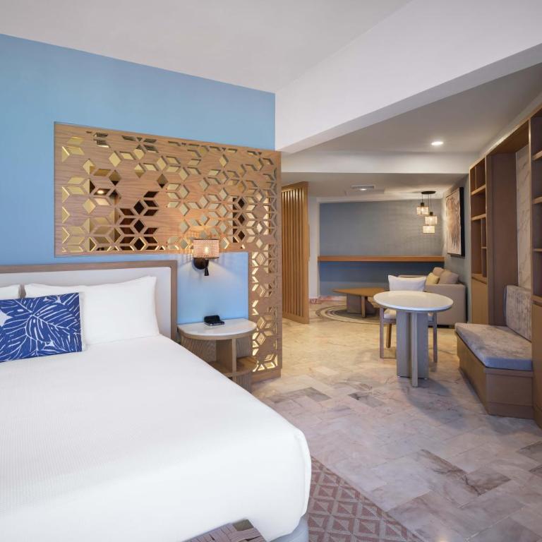 Wyndham Grand Cancun All Inclusive Resort & Villas - Executive Suite with One King Bed and Two Double Beds, Non-Smoking - 1