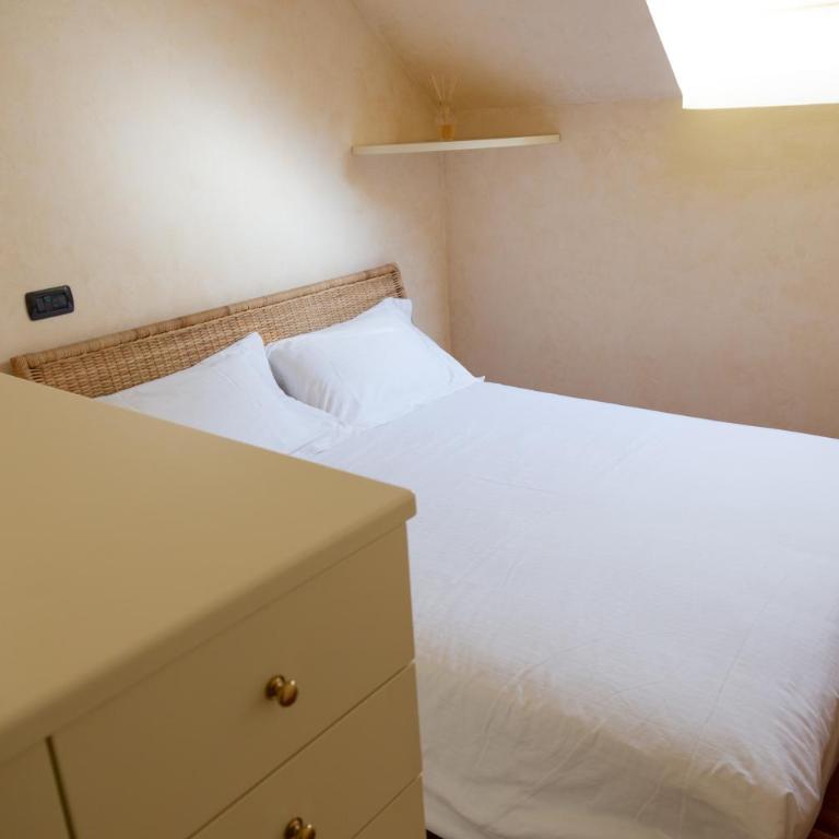Villa Rolls - Porzione di Villa con piscina,giardino e parcheggi - Villa con 3 Camere da Letto - 11